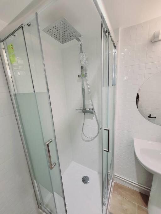 Family Flat Stade De France Airport Cdg Le Bourget "Appart'7" П'єррфітт-сюр-Сен Екстер'єр фото