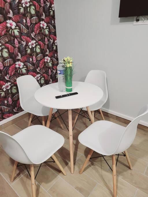 Family Flat Stade De France Airport Cdg Le Bourget "Appart'7" П'єррфітт-сюр-Сен Екстер'єр фото